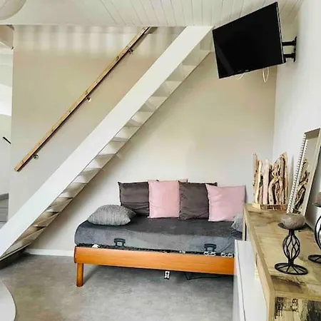 Agreable Maison De Village Avec Balcon