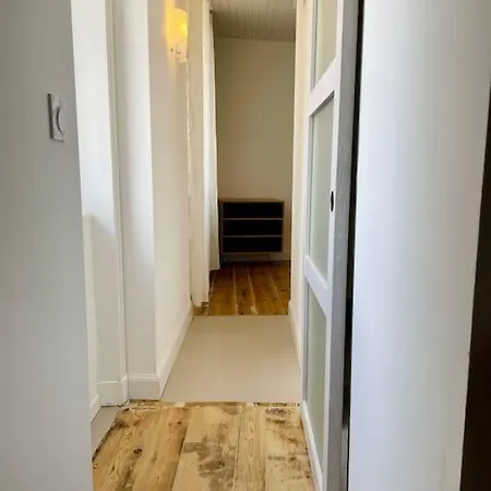 Hébergement de vacances Agreable Maison De Village Avec Balcon