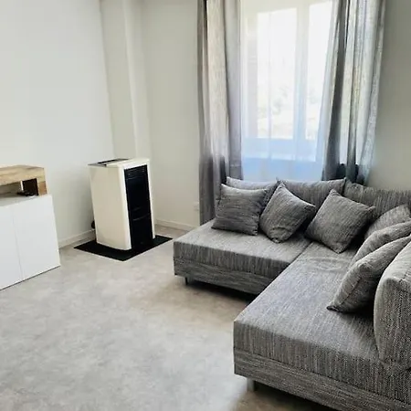 Agreable Maison De Village Avec Balcon Hébergement de vacances Roiffieux